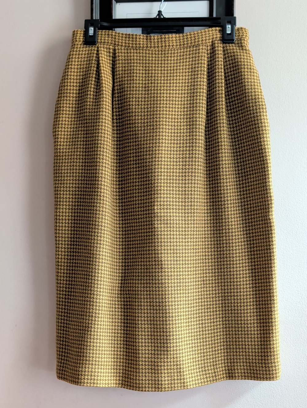 Vintage 100% Wool Houndstooth Pencil Skirt in Mustard Yellow